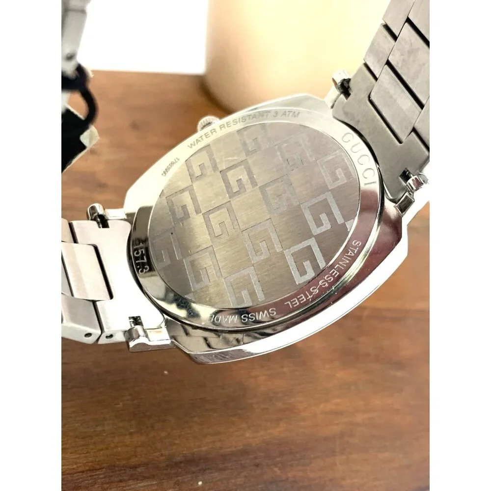 Gucci Unisex Watch YA157410 Swiss Quartz Jump Hour Dial Silver Steel 38mm